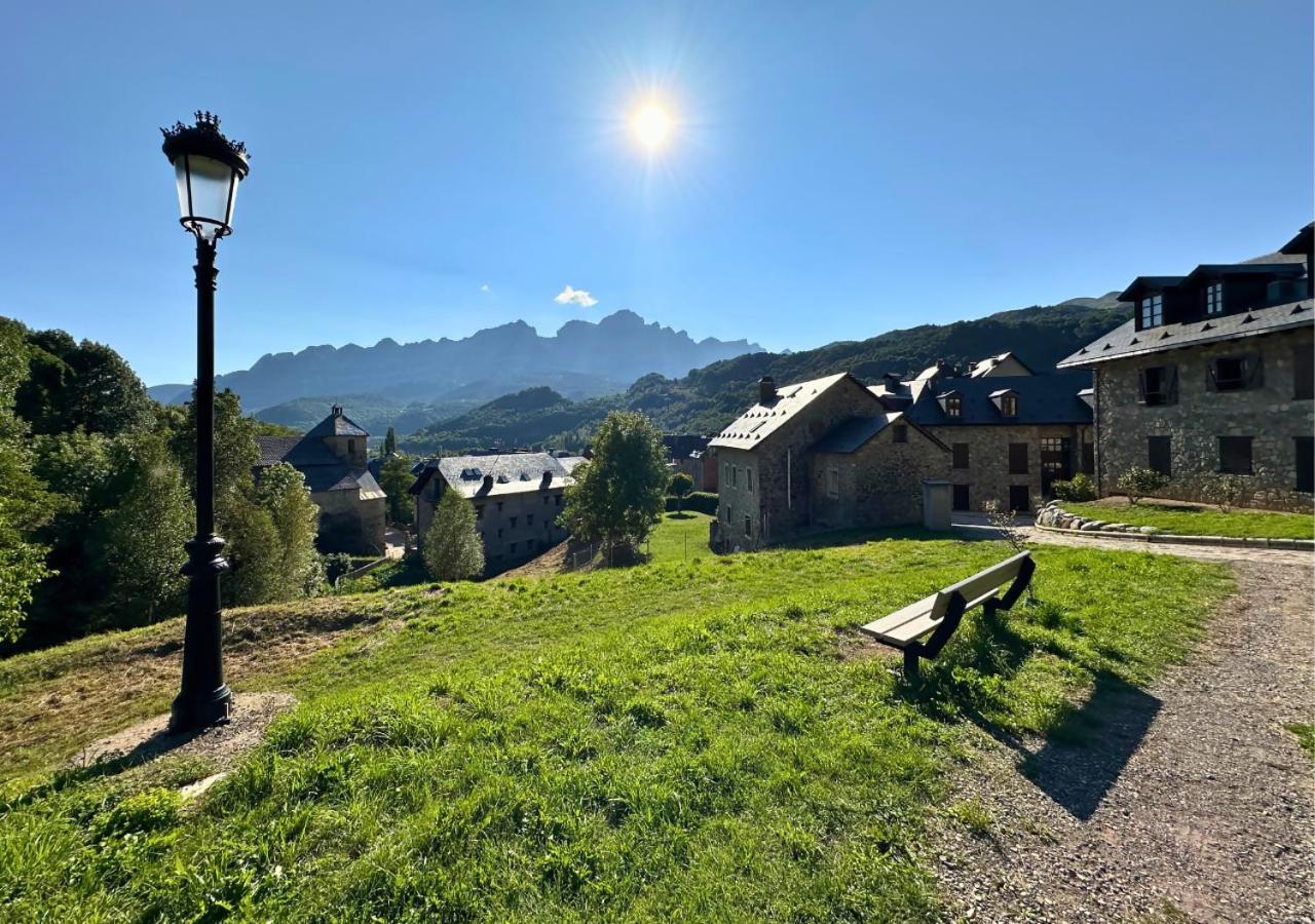 Appartement Caldares Exclusivo Atico En El Pueyo De Jaca à Panticosa Extérieur photo