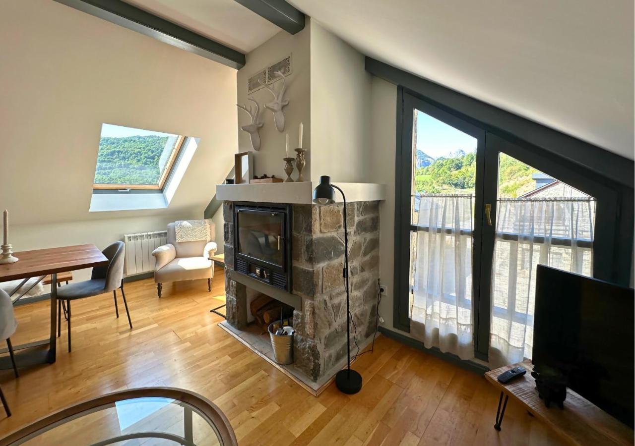 Appartement Caldares Exclusivo Atico En El Pueyo De Jaca à Panticosa Extérieur photo
